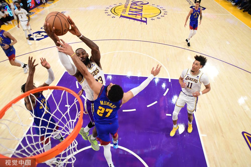 里的高尔夫 里的高尔夫