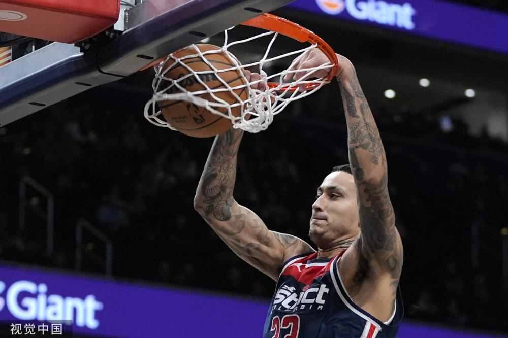 而足球比赛 而足球比赛